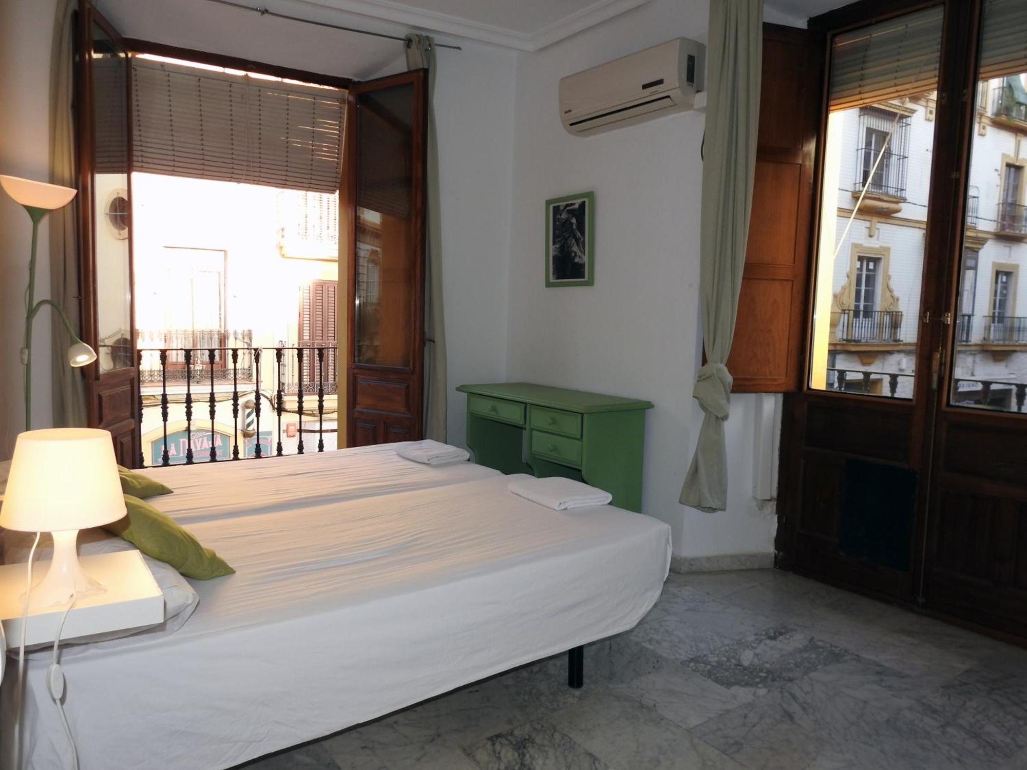 Apartamento En Sevilla Centro Con Vistas A La Plaza Alameda De Hercules - Hasta 7 Personas Dış mekan fotoğraf